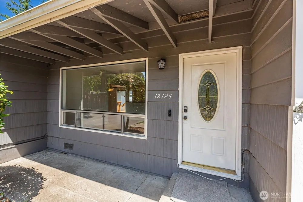 12124 SE 161st St, Renton, WA 98058