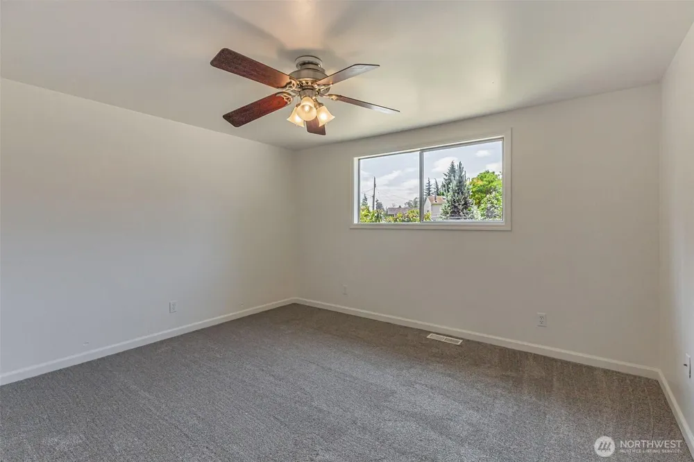 12124 SE 161st St, Renton, WA 98058