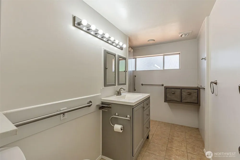 12124 SE 161st St, Renton, WA 98058
