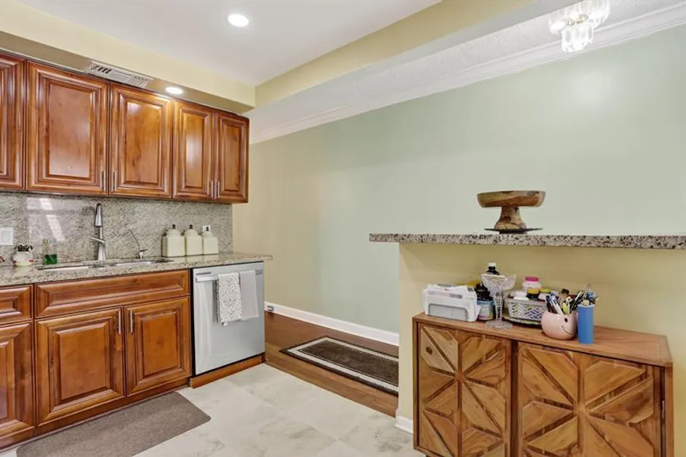 2403 Antigua Circle, Pompano Beach, FL 33066