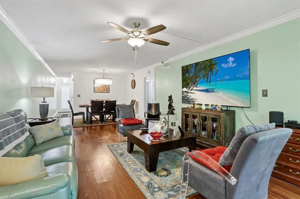 2403 Antigua Circle, Pompano Beach, FL 33066
