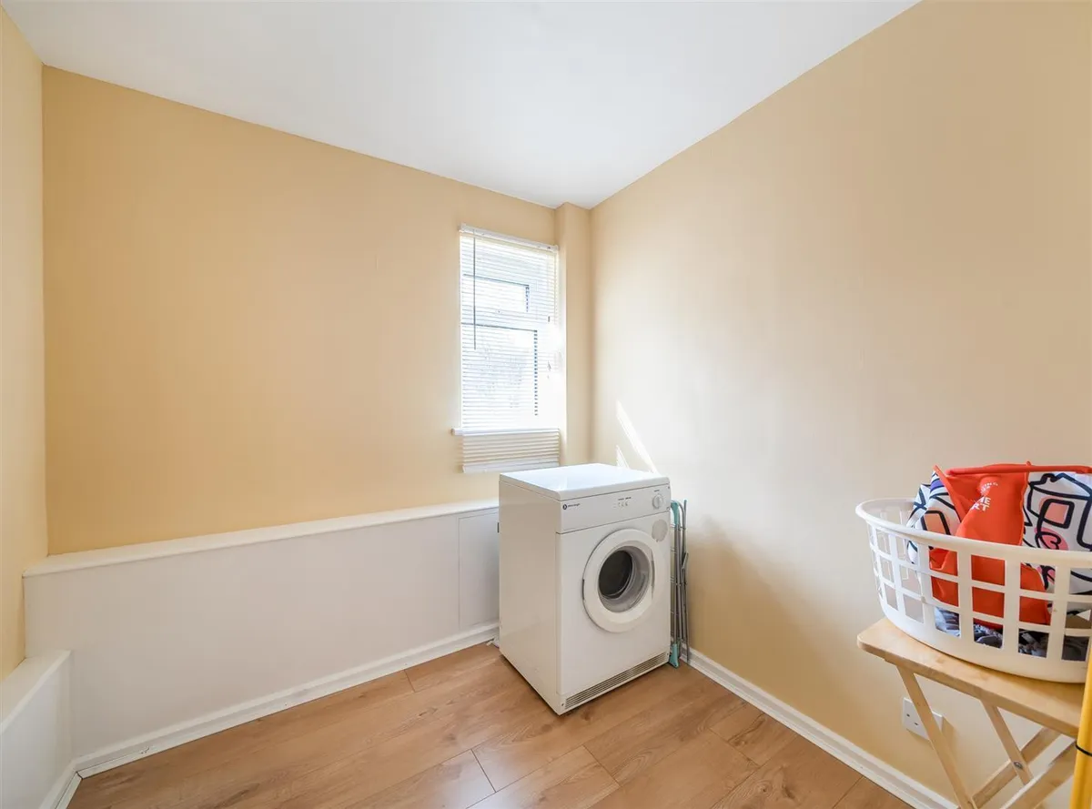 Dyne Road, London, NW6