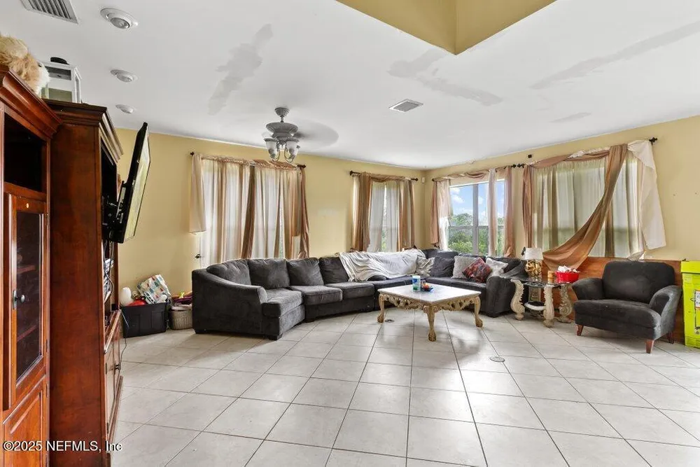 4429 Pleasant Hill Dr, Jacksonville, FL 32225