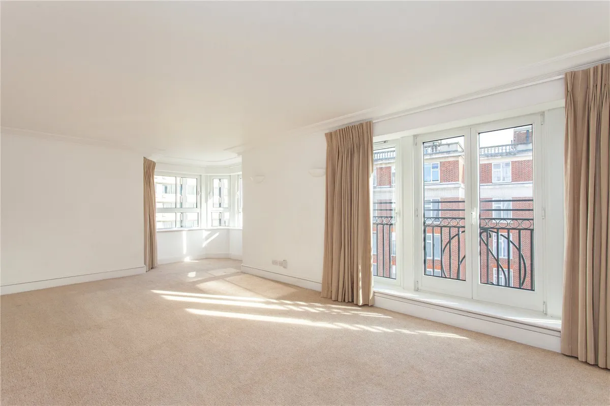 Wrights Lane, Kensington, London, W8