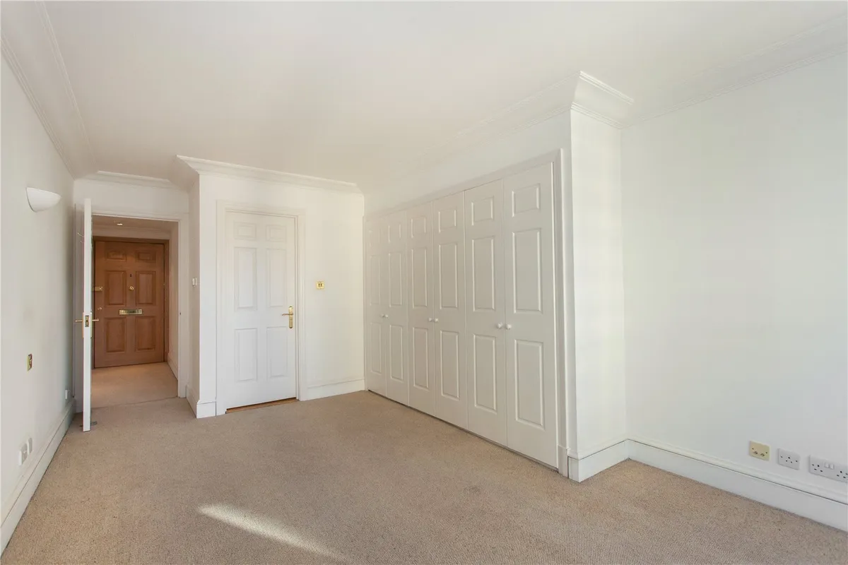 Wrights Lane, Kensington, London, W8