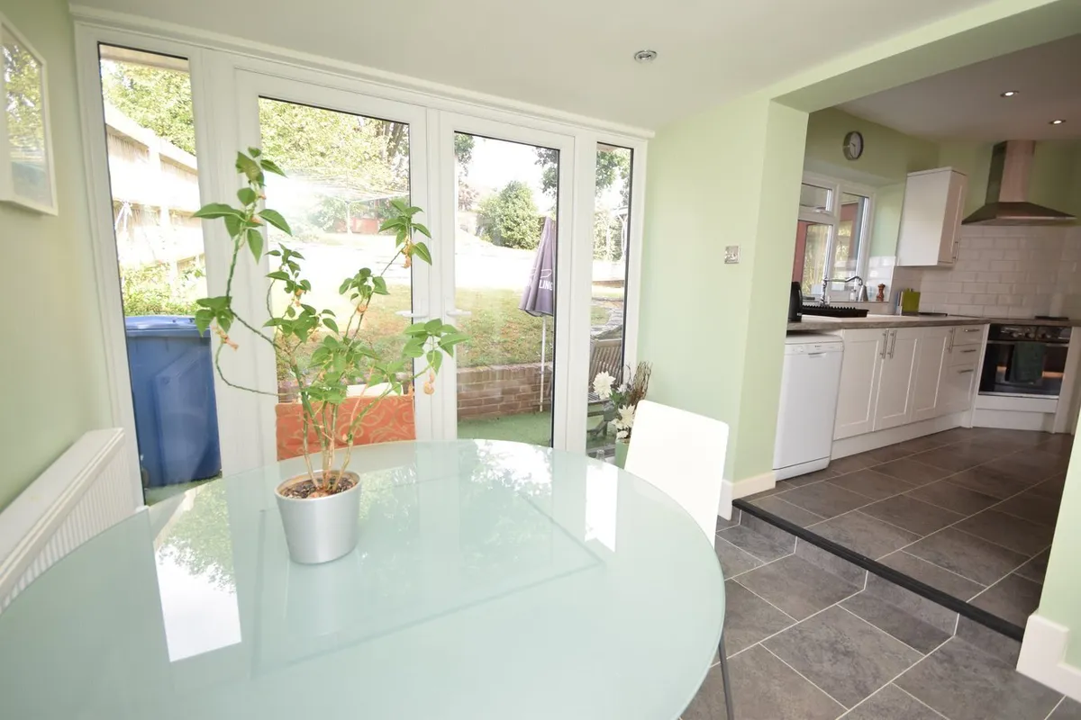 Copse Avenue, Farnham, GU9