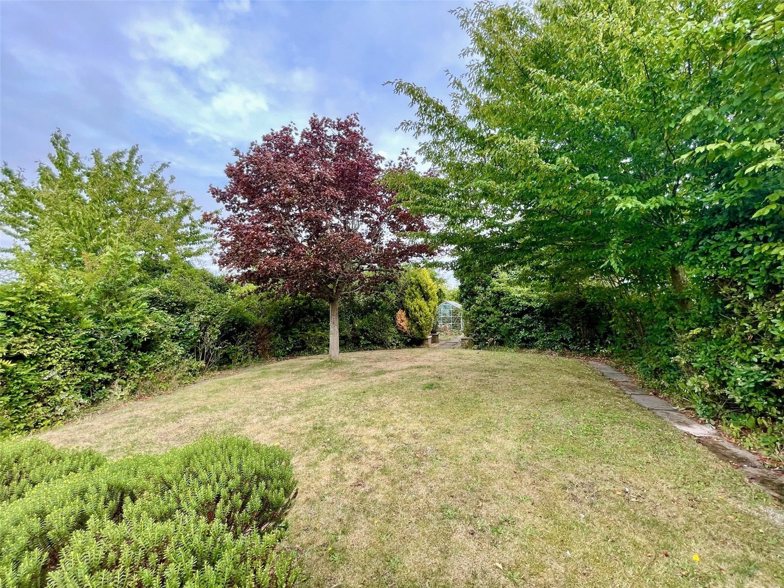 Thorndon Park Crescent, Leigh-on-Sea, Essex, SS9 Image 3