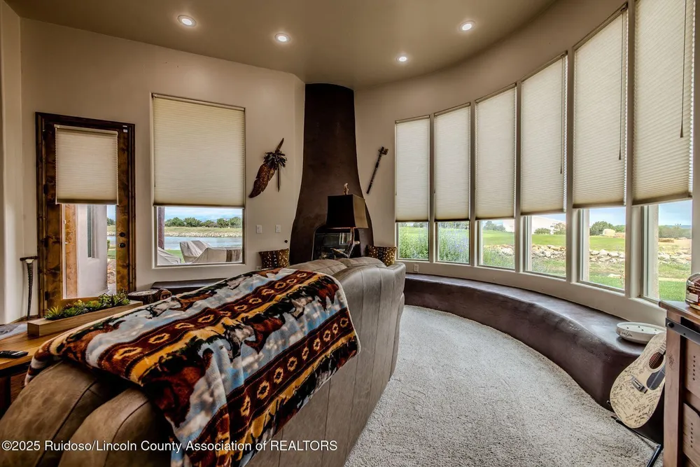 212 Pueblo Loop, Alto, NM 88312
