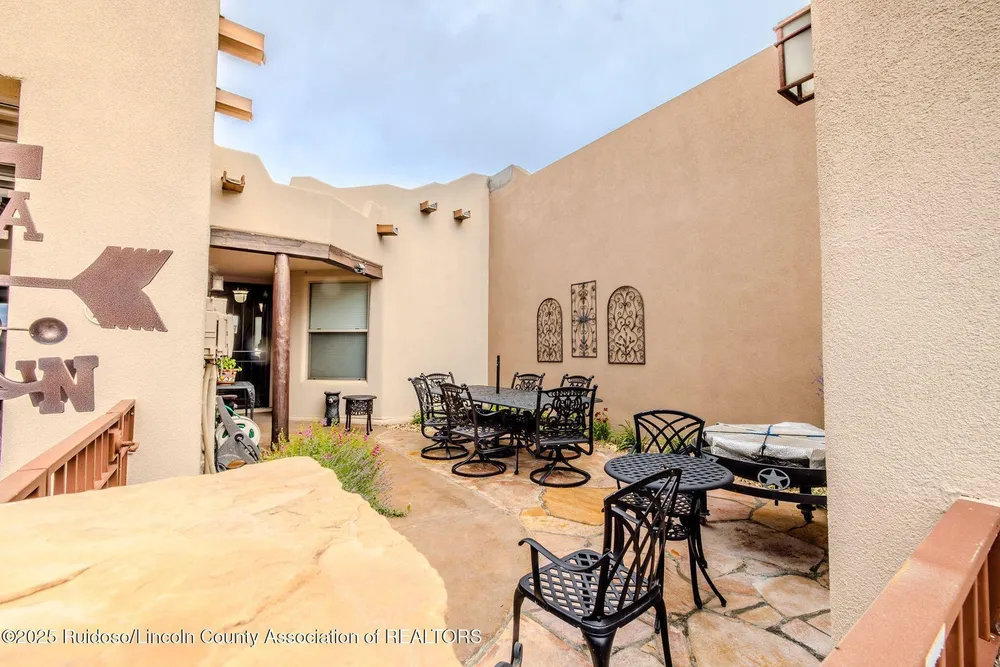 212 Pueblo Loop, Alto, NM 88312