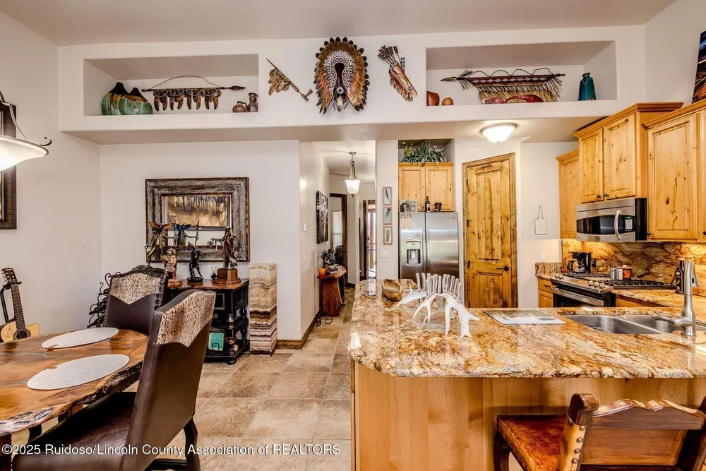 212 Pueblo Loop, Alto, NM 88312