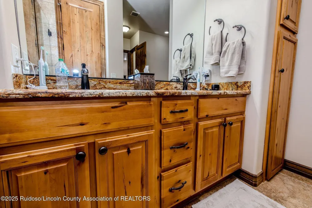 212 Pueblo Loop, Alto, NM 88312
