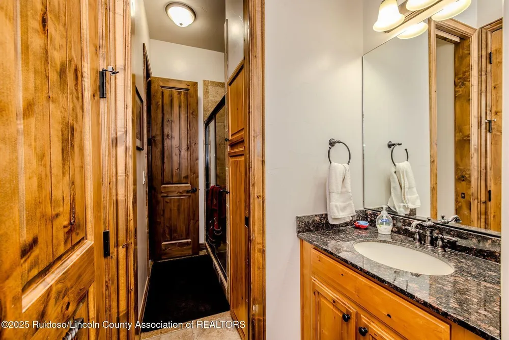 212 Pueblo Loop, Alto, NM 88312