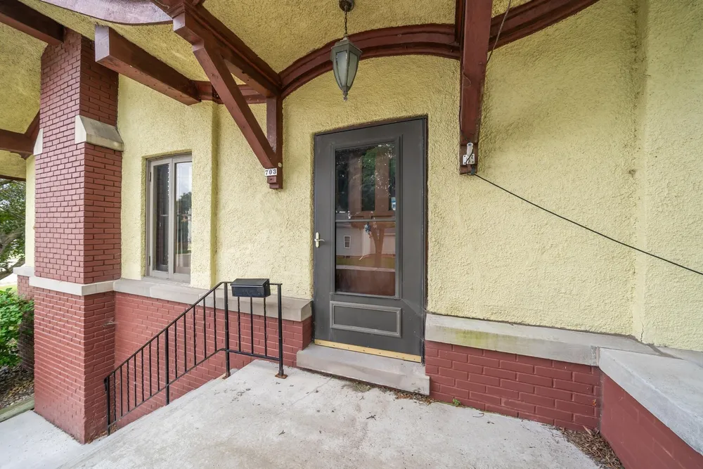 703 S Memorial Dr, Appleton, WI 54911