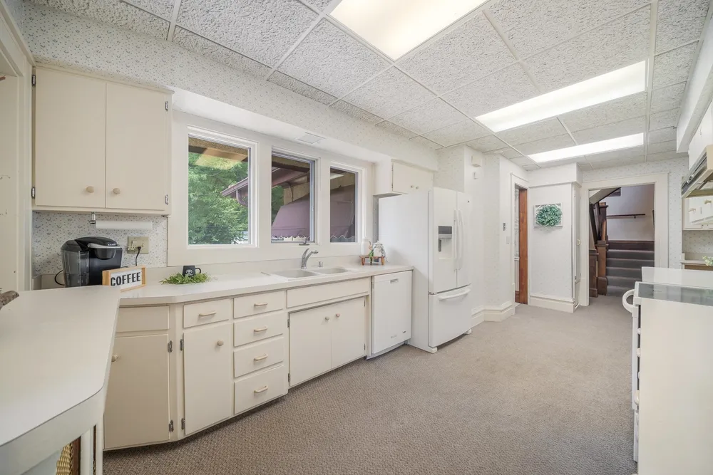 703 S Memorial Dr, Appleton, WI 54911