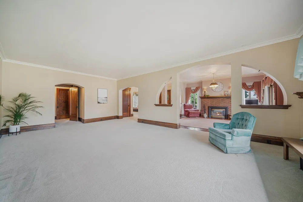 703 S Memorial Dr, Appleton, WI 54911