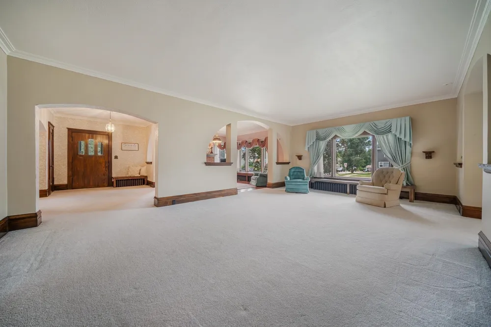 703 S Memorial Dr, Appleton, WI 54911