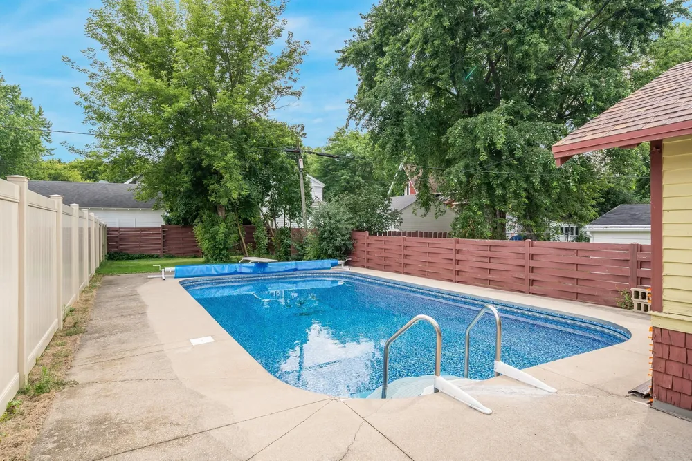703 S Memorial Dr, Appleton, WI 54911