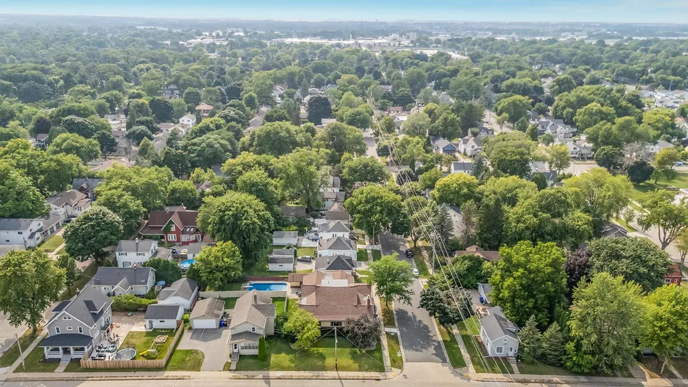 703 S Memorial Dr, Appleton, WI 54911