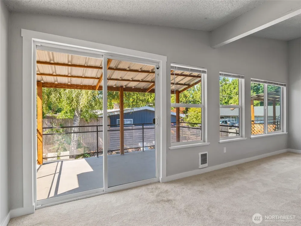 13041 12th Ave SW, Burien, WA 98146