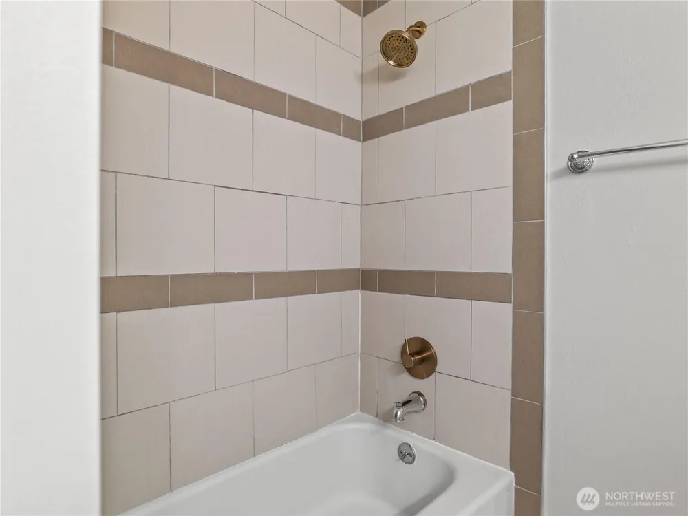 13041 12th Ave SW, Burien, WA 98146