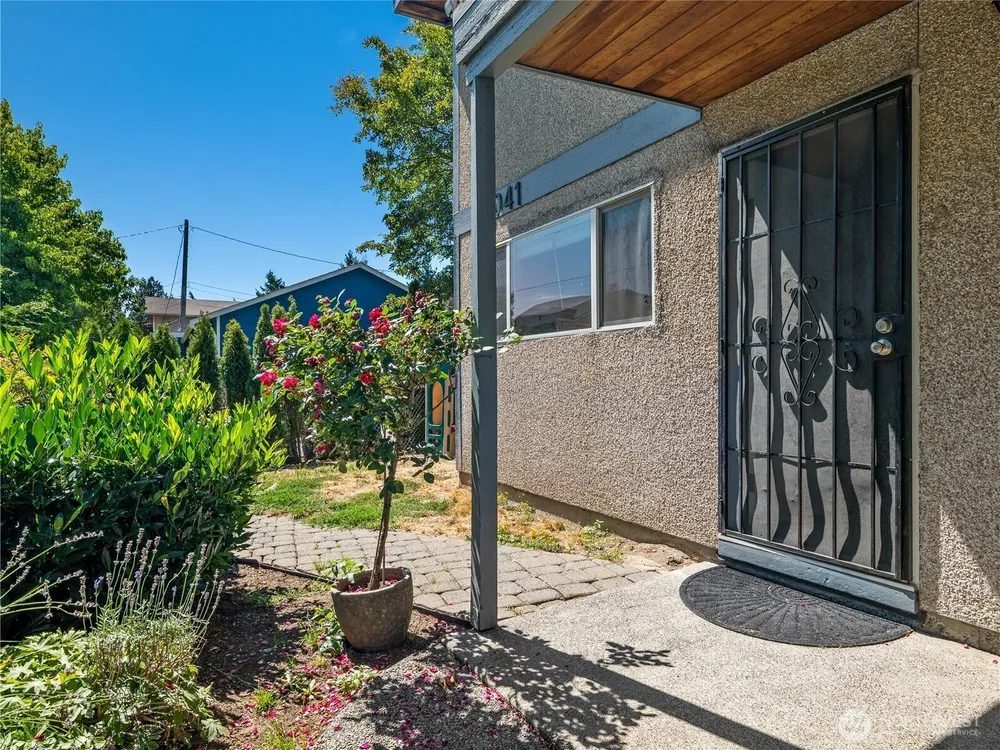 13041 12th Ave SW, Burien, WA 98146