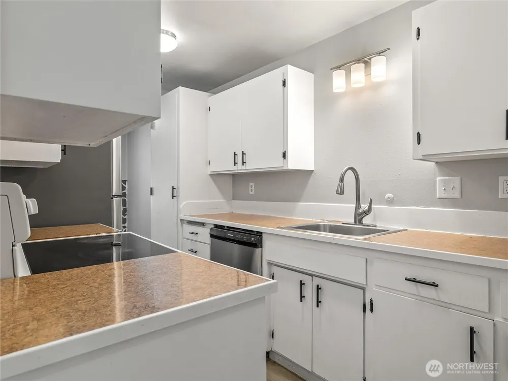 13041 12th Ave SW, Burien, WA 98146