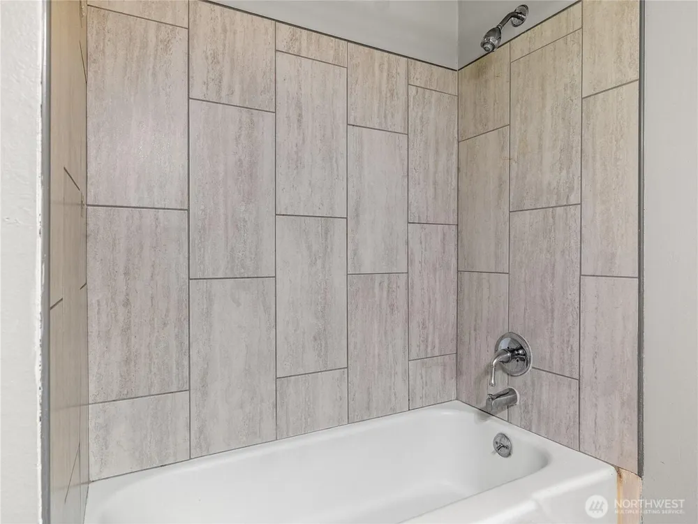 13041 12th Ave SW, Burien, WA 98146