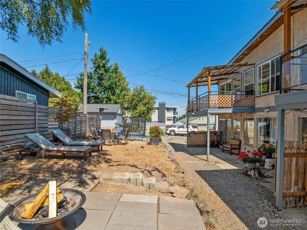 13041 12th Ave SW, Burien, WA 98146