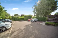 Mildred Avenue, Watford