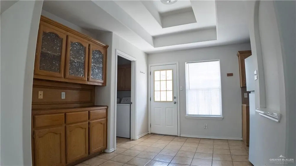 815 N Cross Ln, Edinburg, TX 78541