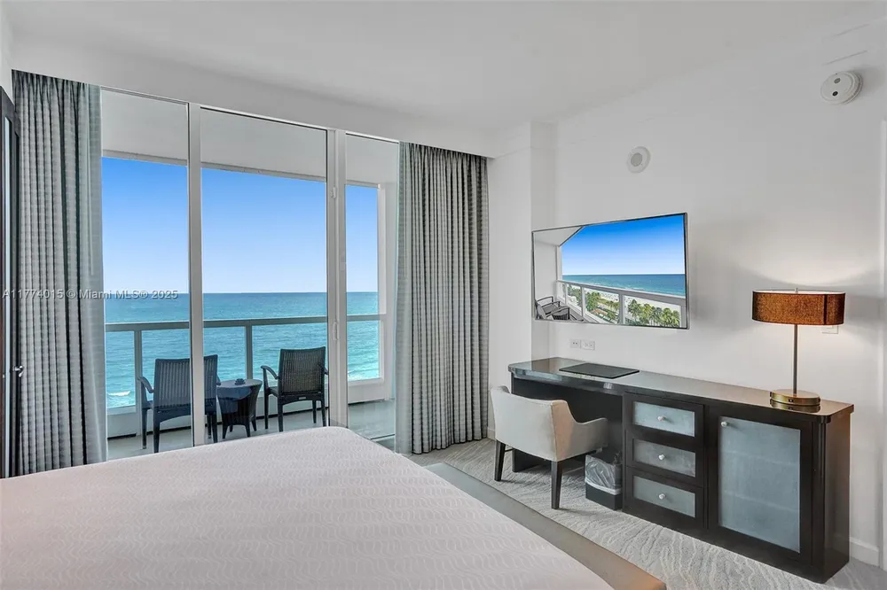 4391 Collins Ave, Miami Beach, FL 33140