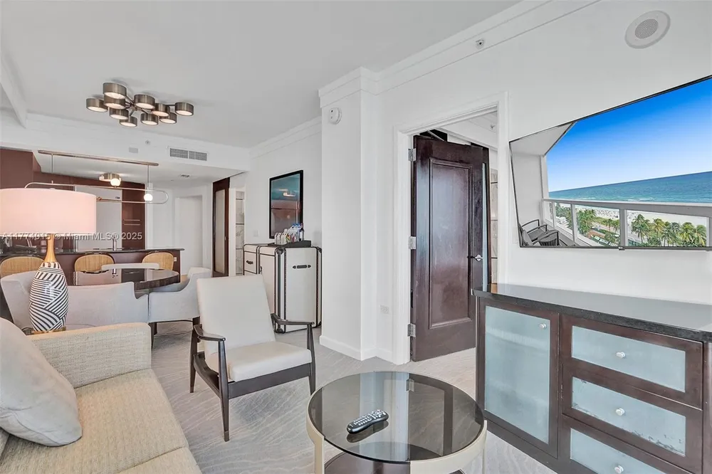 4391 Collins Ave, Miami Beach, FL 33140