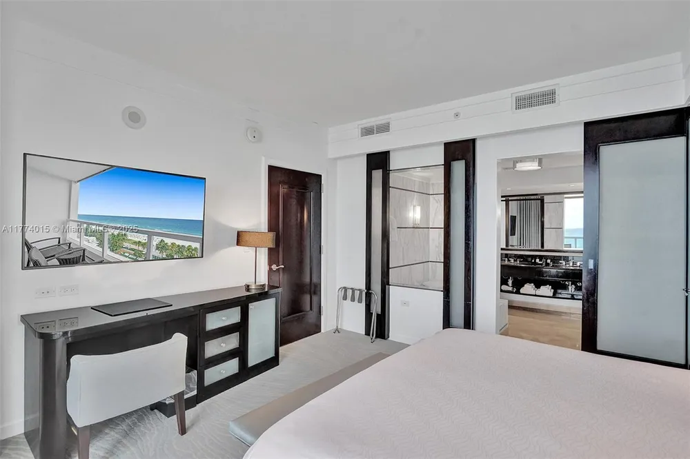 4391 Collins Ave, Miami Beach, FL 33140