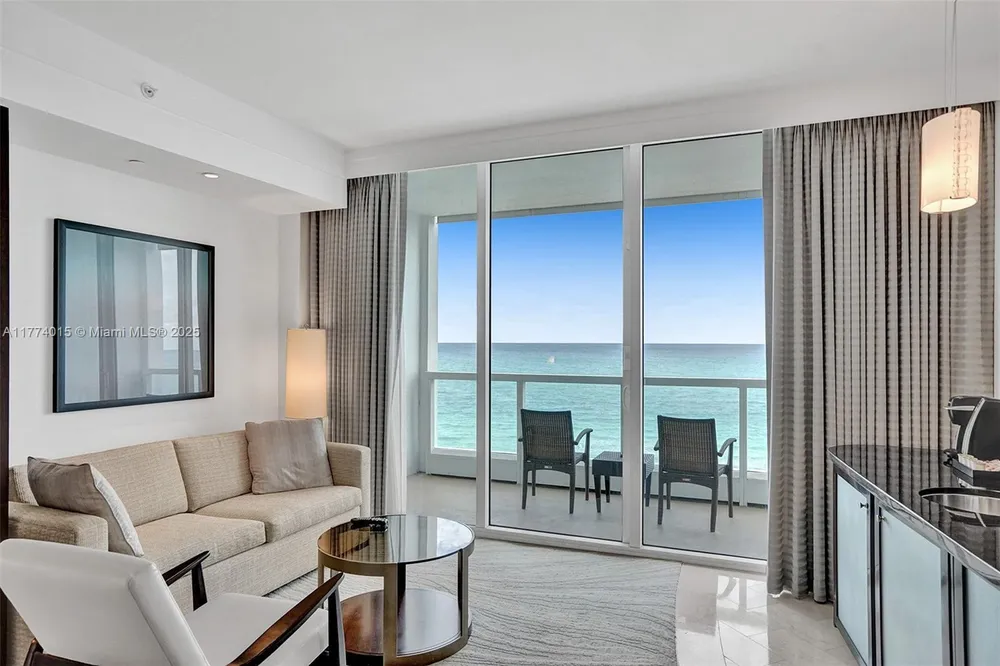 4391 Collins Ave, Miami Beach, FL 33140