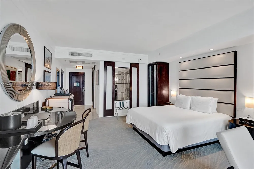 4391 Collins Ave, Miami Beach, FL 33140
