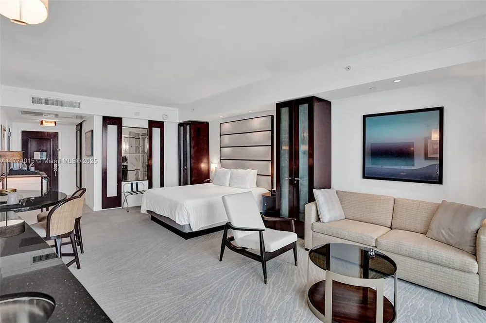 4391 Collins Ave, Miami Beach, FL 33140