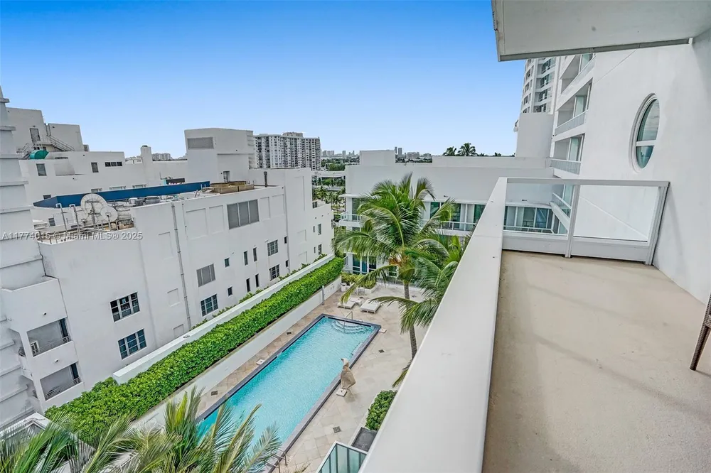 4391 Collins Ave, Miami Beach, FL 33140