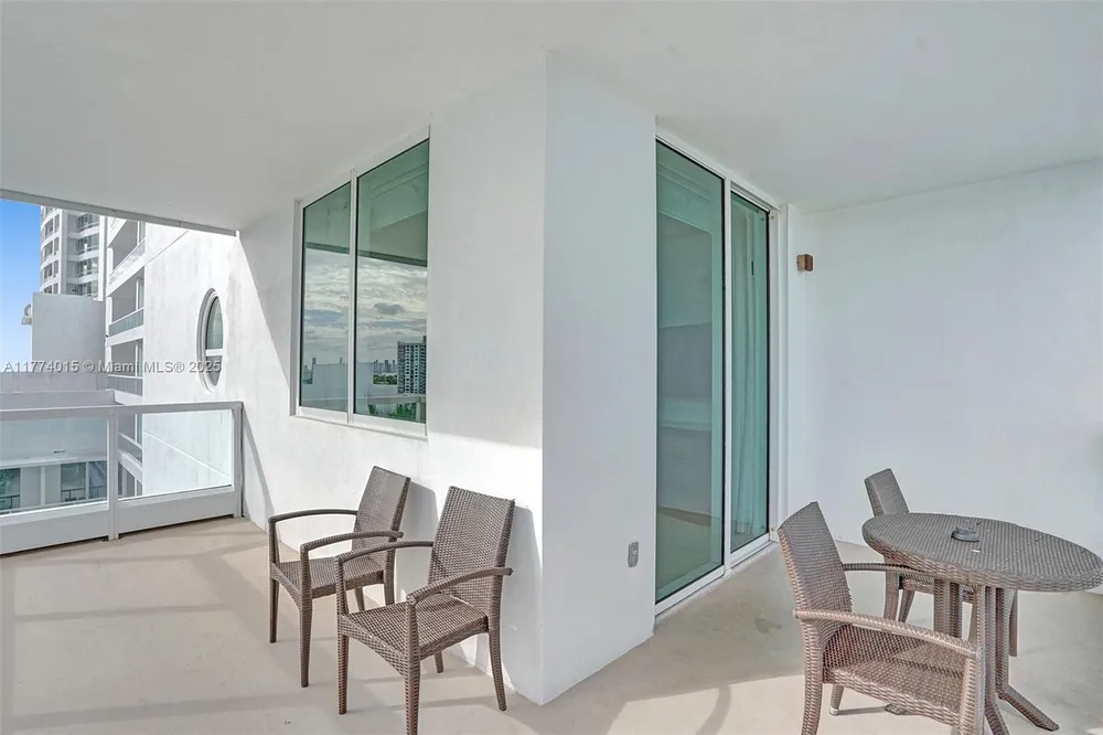 4391 Collins Ave, Miami Beach, FL 33140