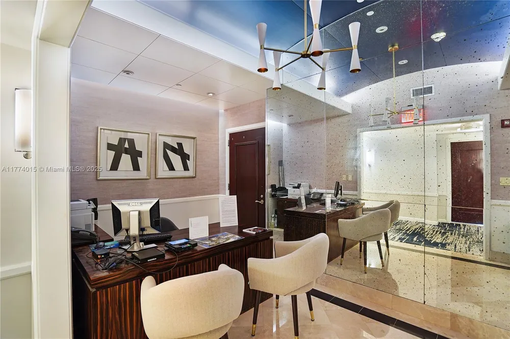 4391 Collins Ave, Miami Beach, FL 33140