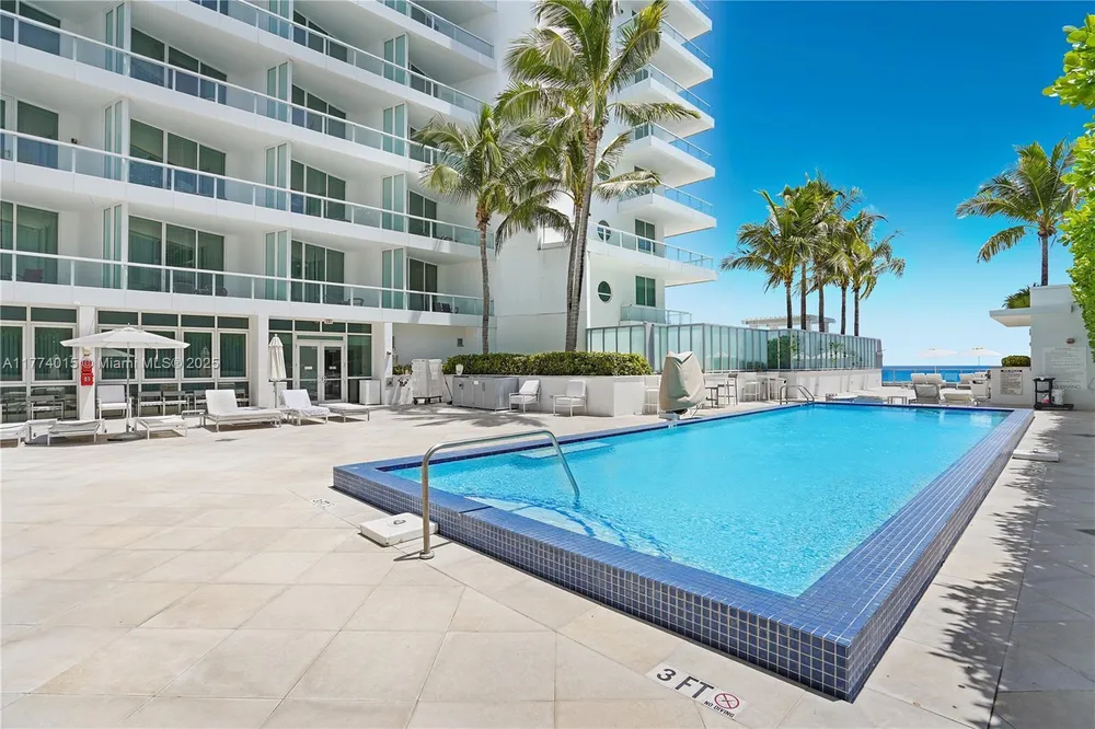 4391 Collins Ave, Miami Beach, FL 33140