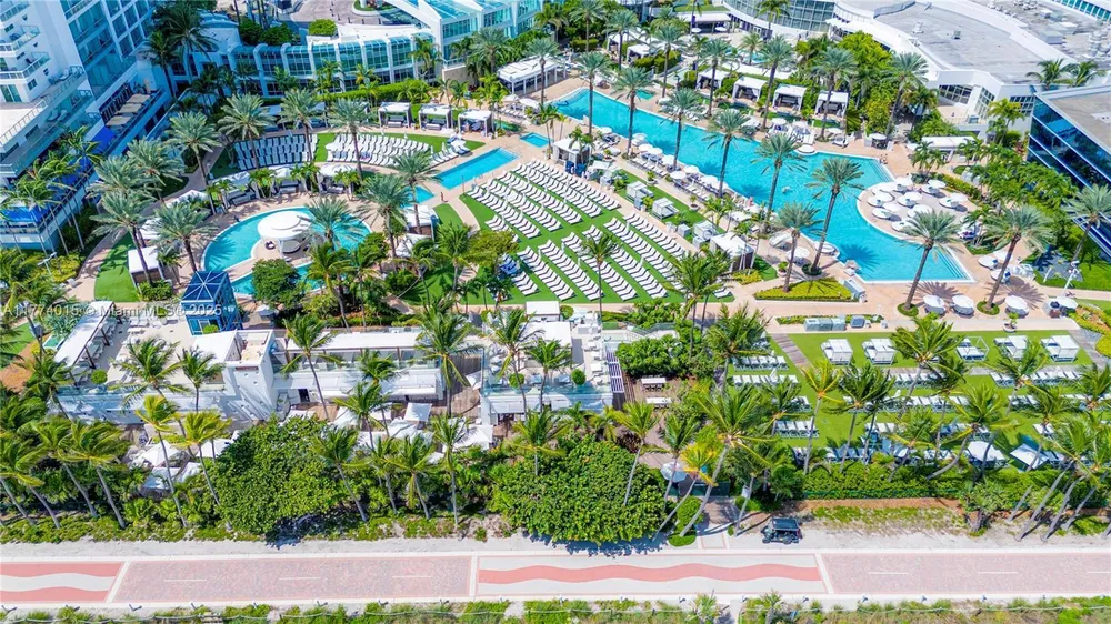 4391 Collins Ave, Miami Beach, FL 33140