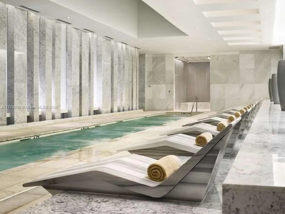 4391 Collins Ave, Miami Beach, FL 33140