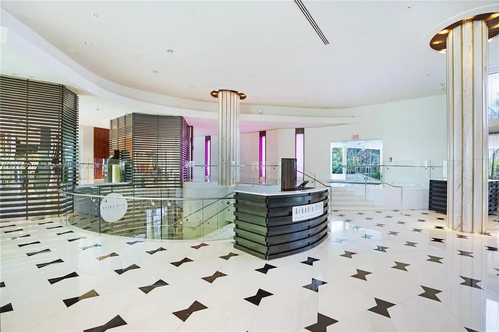 4391 Collins Ave, Miami Beach, FL 33140