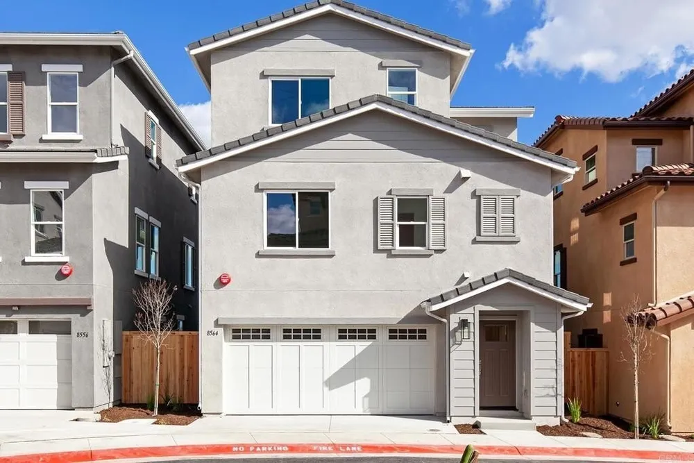 8532 Palm Pl, Lemon Grove, CA 91945