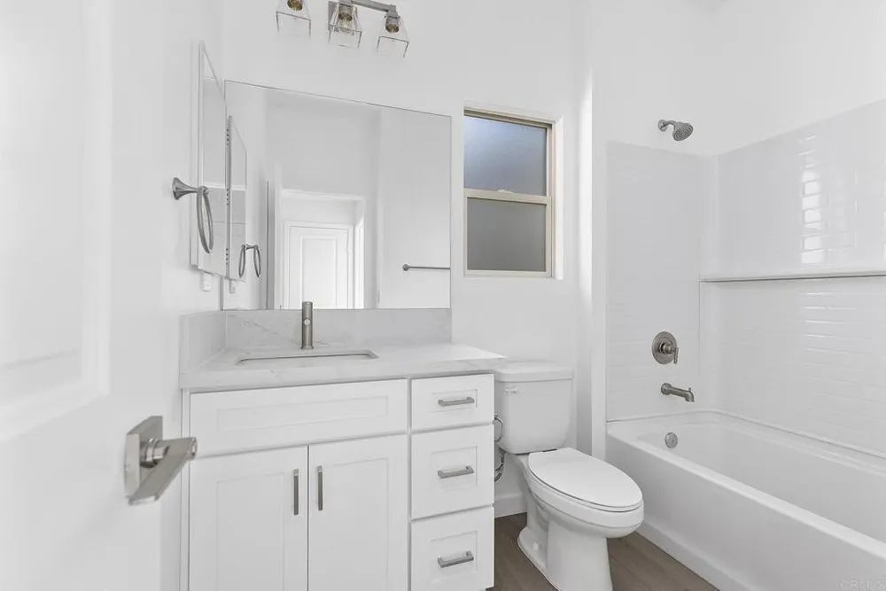 8532 Palm Pl, Lemon Grove, CA 91945
