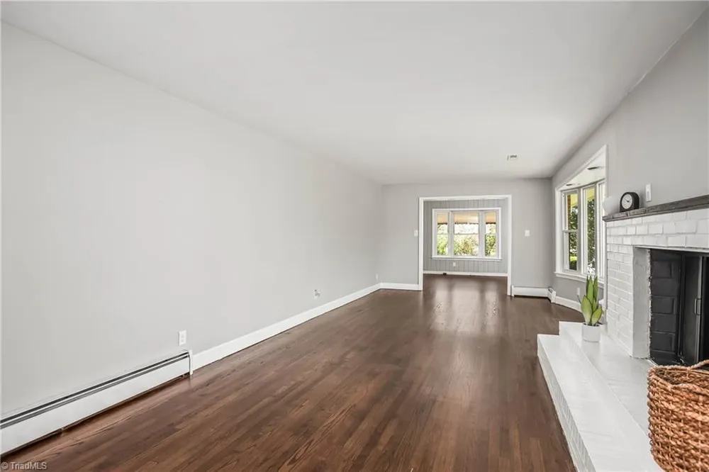 3621 Carver School Rd, Winston-Salem, NC 27105