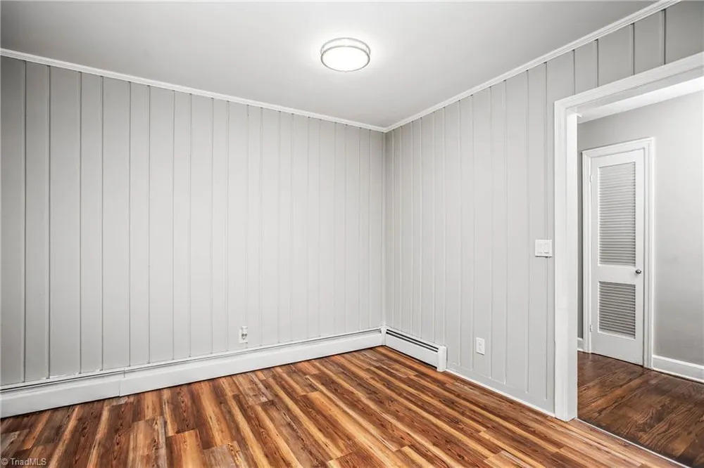 3621 Carver School Rd, Winston-Salem, NC 27105