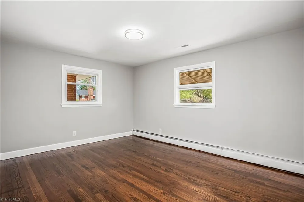 3621 Carver School Rd, Winston-Salem, NC 27105