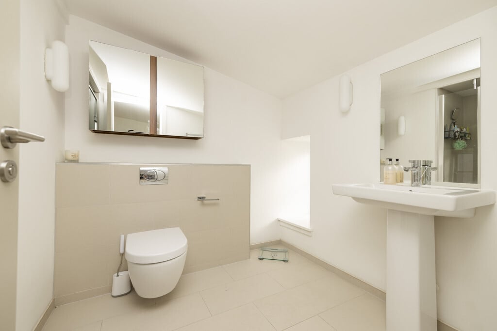 13 (Flat 16) Simpson Loan, Jubilee Hall, Quartermile, Edinburgh, EH3 9GN Image 14
