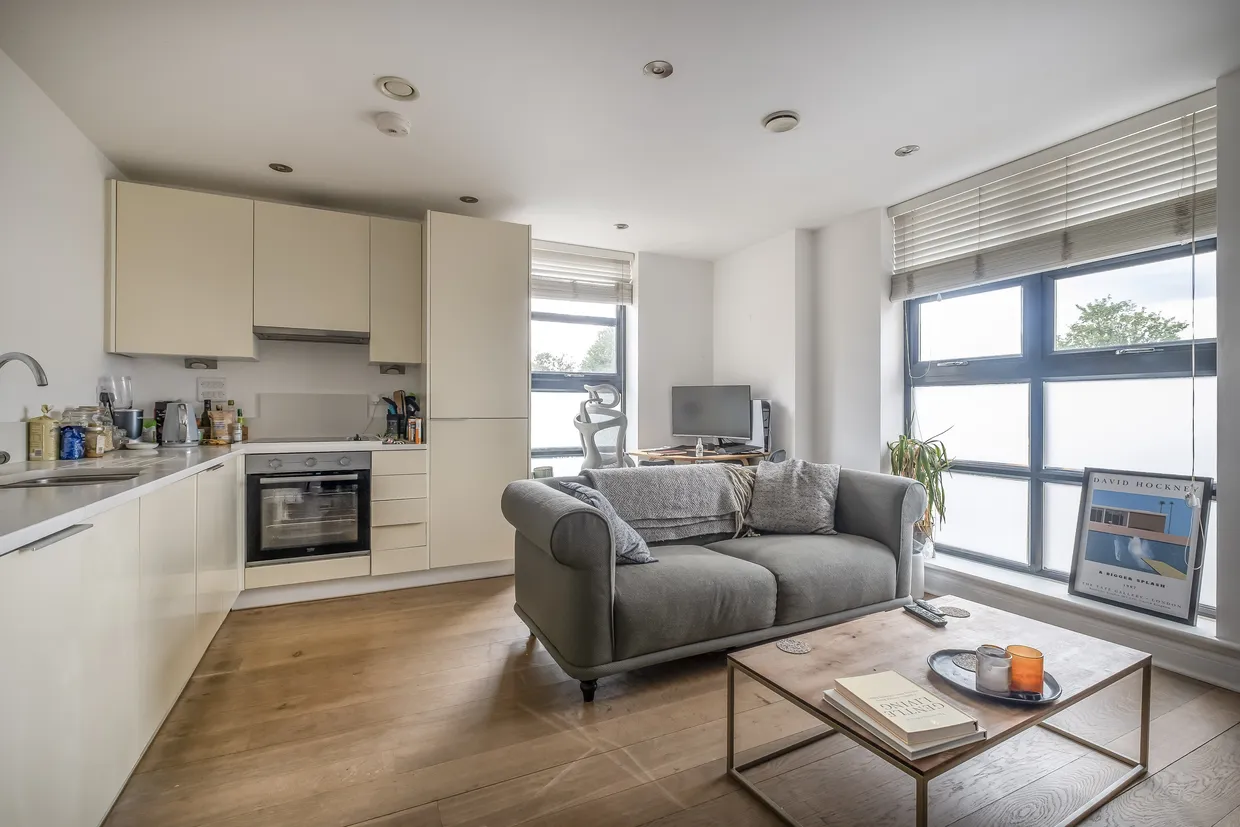 278 Magdalen Road, London, SW18 photo 1